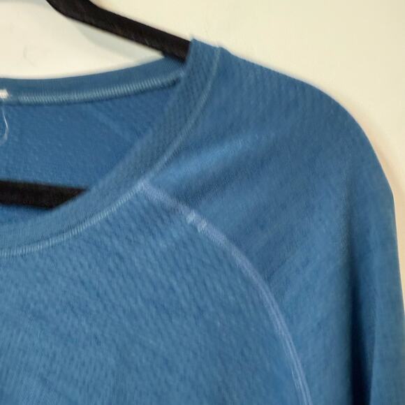 lululemon athletica Blue Short Sleeve Tee - Picture 3 of 8